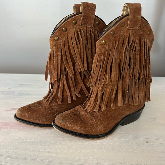 Girls Fringe Boots - Picture 3 of 7